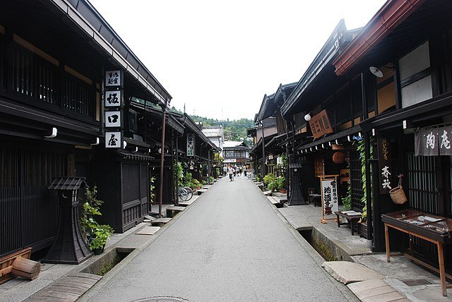Historic sanmachi suji district