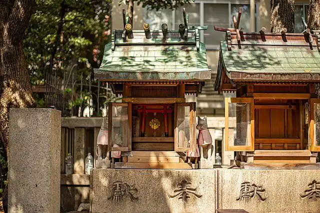 Namba Yasaka Shrine Pic